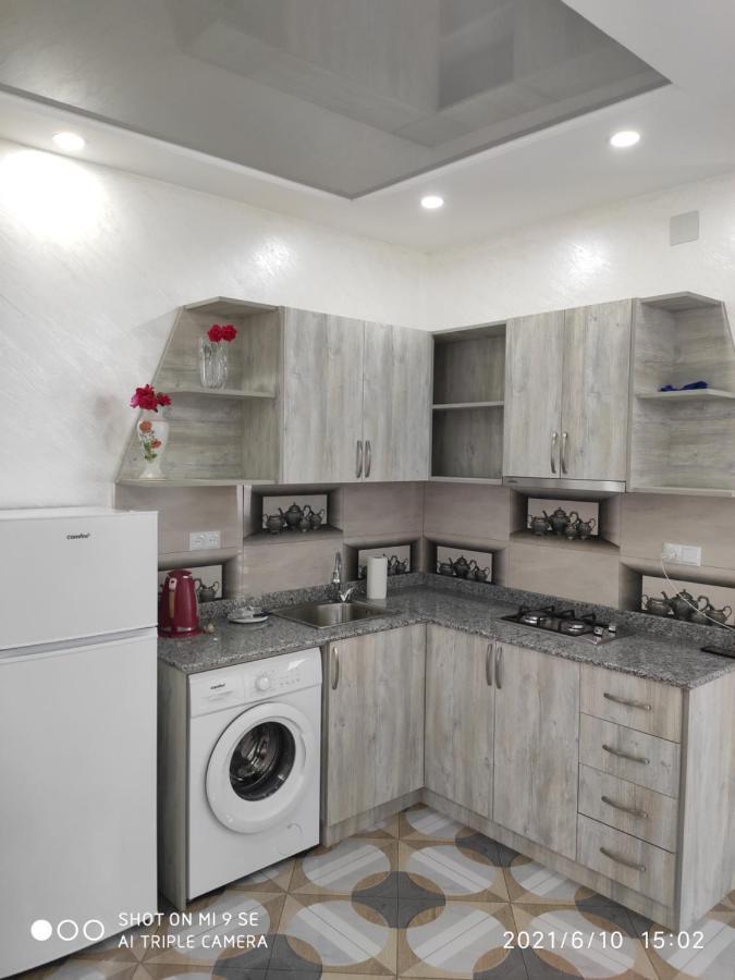 Kochalidze Family Apartment Батуми Екстериор снимка
