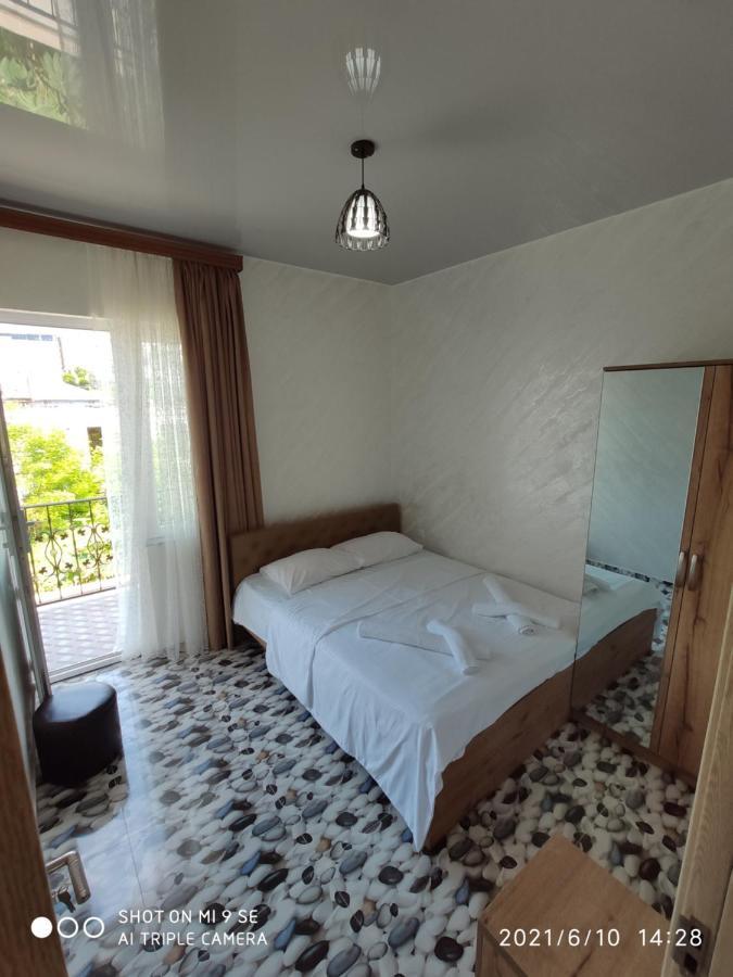 Kochalidze Family Apartment Батуми Екстериор снимка