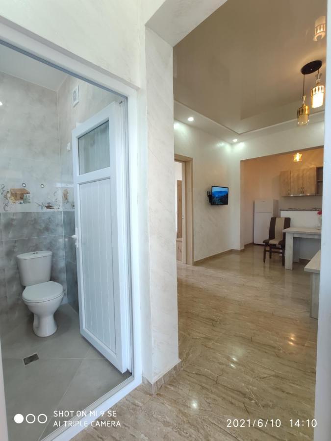 Kochalidze Family Apartment Батуми Екстериор снимка