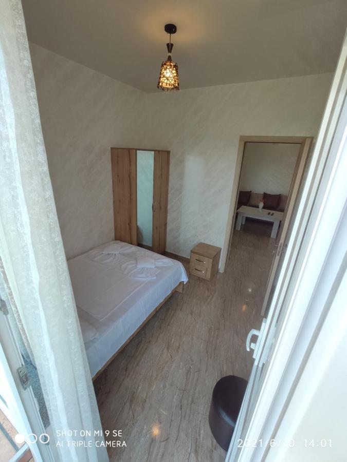 Kochalidze Family Apartment Батуми Екстериор снимка