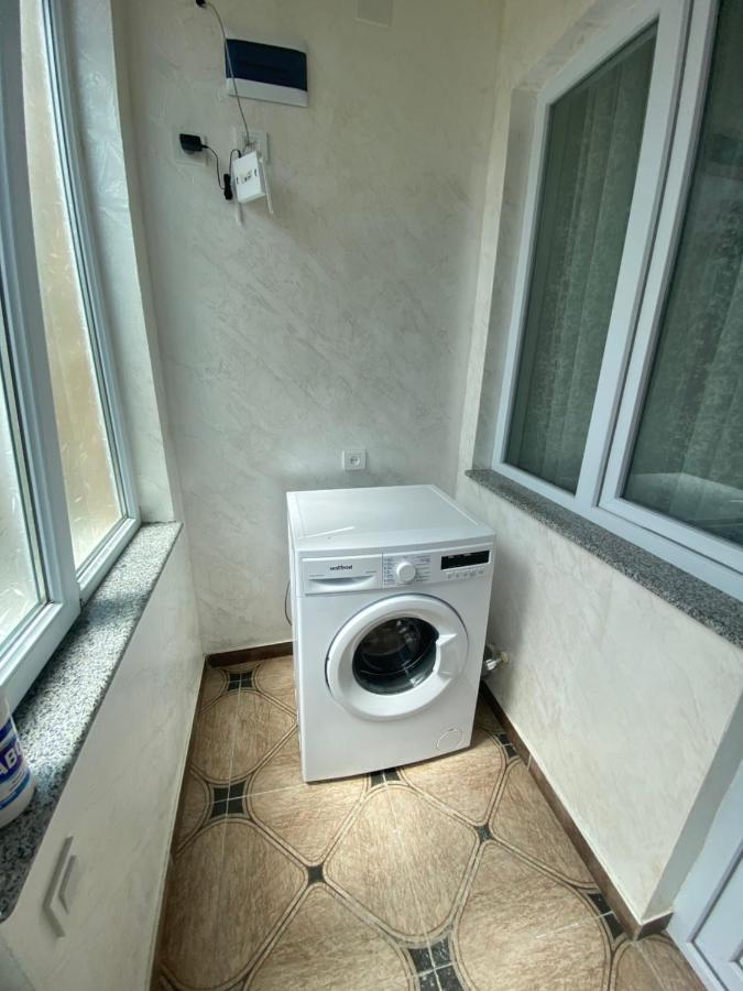 Kochalidze Family Apartment Батуми Екстериор снимка