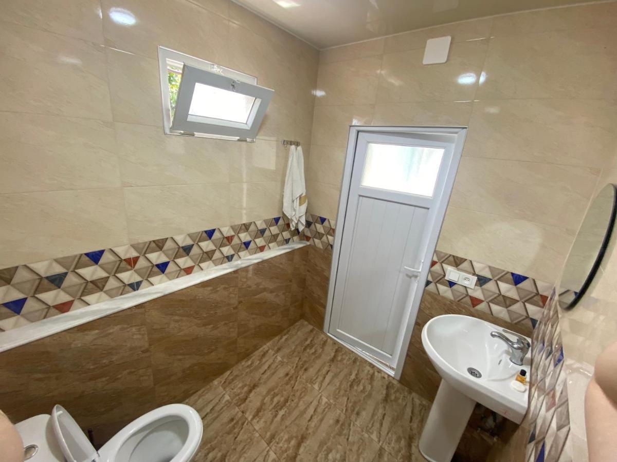 Kochalidze Family Apartment Батуми Екстериор снимка