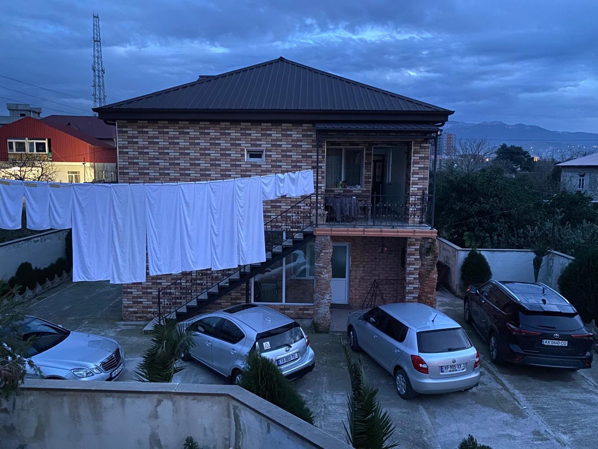 Kochalidze Family Apartment Батуми Екстериор снимка